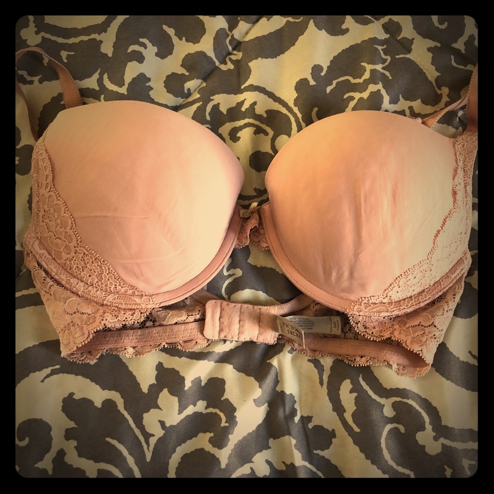 Pinks Lace Victoria Secret bra